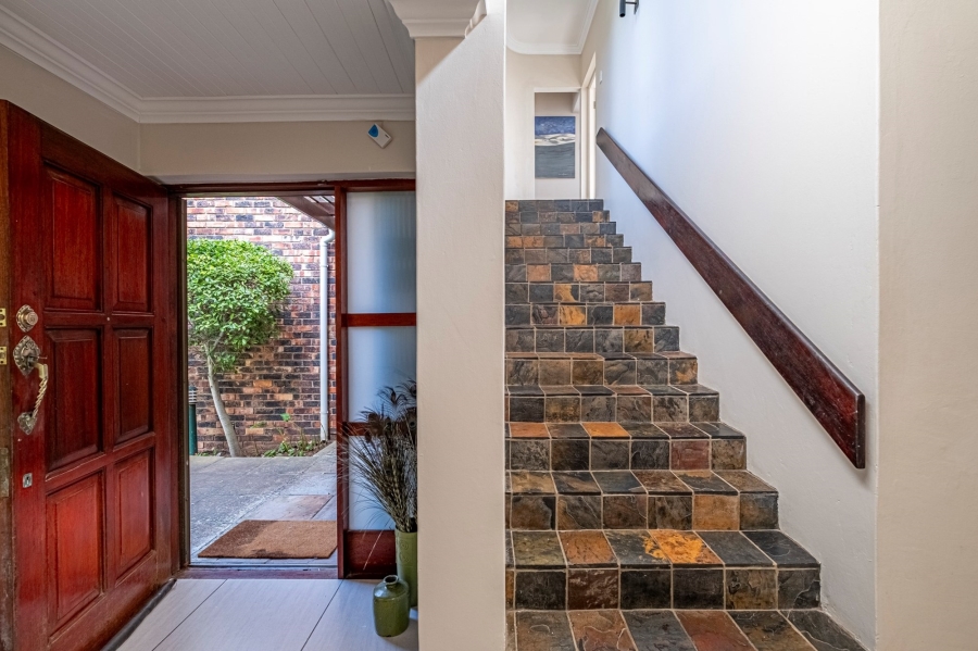 5 Bedroom Property for Sale in Summerstrand Eastern Cape